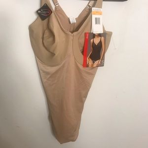 Flexees Intimates & Sleepwear - Flexes shapewear Flexees Intimates & Sleepwear - Flexes shapewear